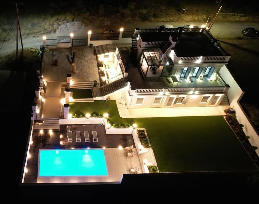 The White House Beach Villa Rafína Extérieur photo